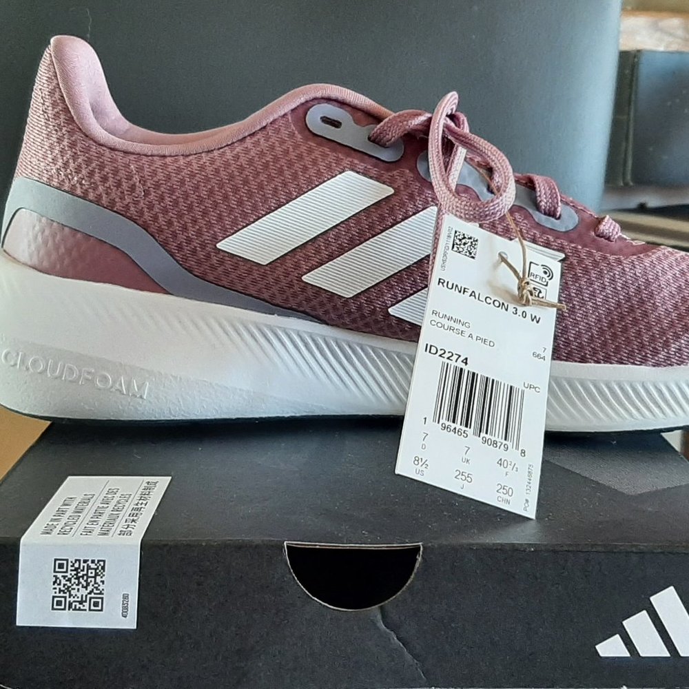Run falcon 3 running shoe